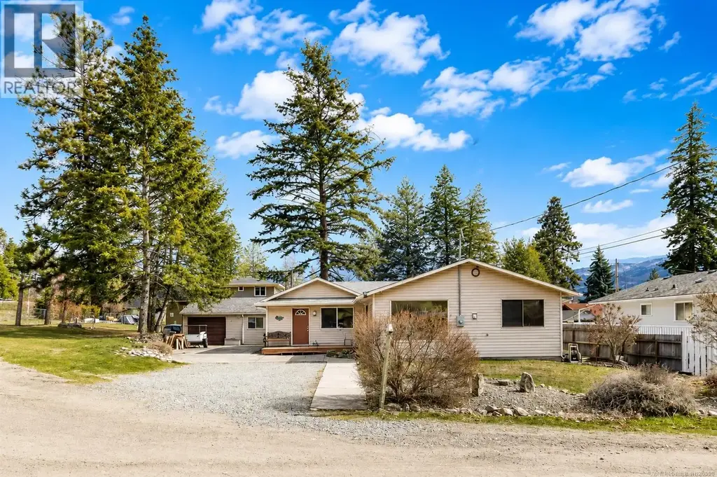 4311 11th Street, Peachland
